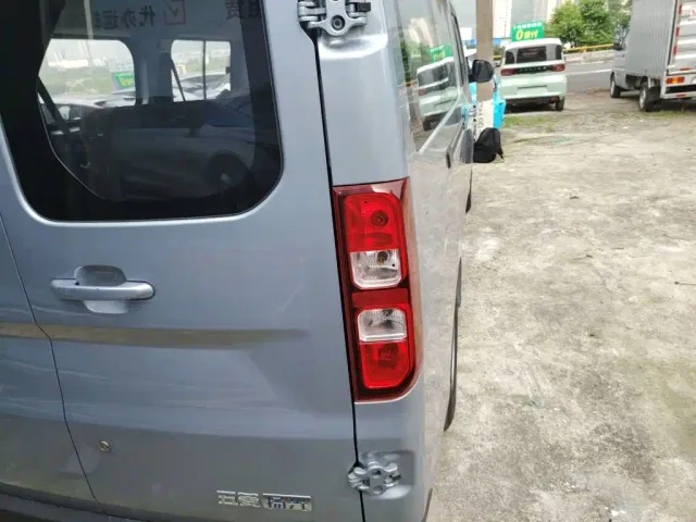 Wuling Yangguang — Фото автомобиля 7