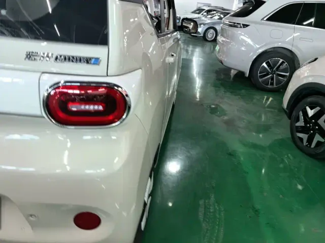Wuling Hongguang Mini EV — Фото автомобиля 7