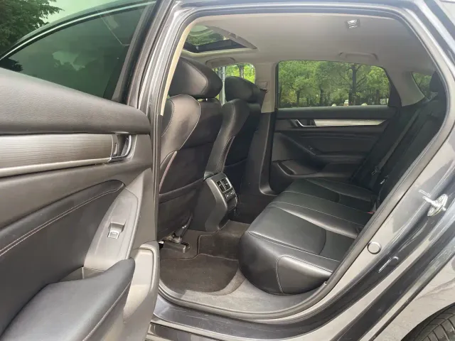 Honda Accord — Фото автомобиля 14