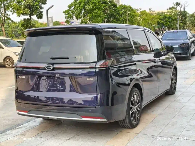 GAC Trumpchi E8 — Фото автомобиля 9