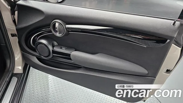 MINI Cooper Convertible — Фото автомобиля 14