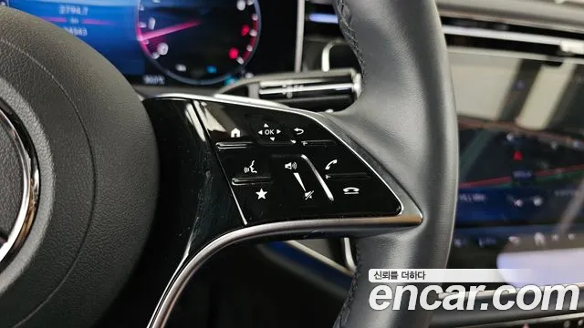 Mercedes-Benz E-Class — Фото автомобиля 27