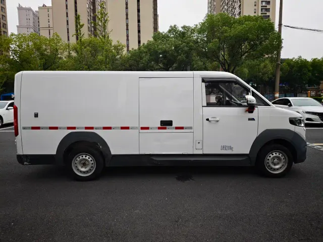 Foton Zhilan Jingling E7 — Фото автомобиля 4