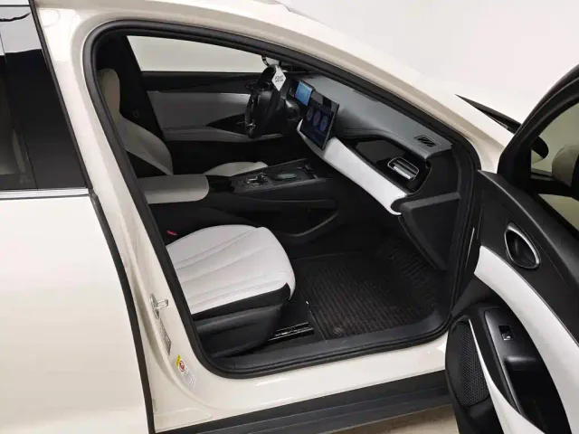 BYD Seal 06 — Фото автомобиля 12