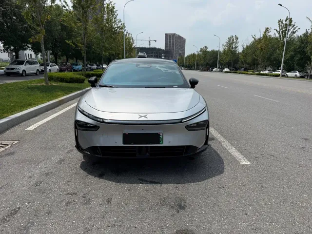 Xpeng P7+ — Фото автомобиля 2