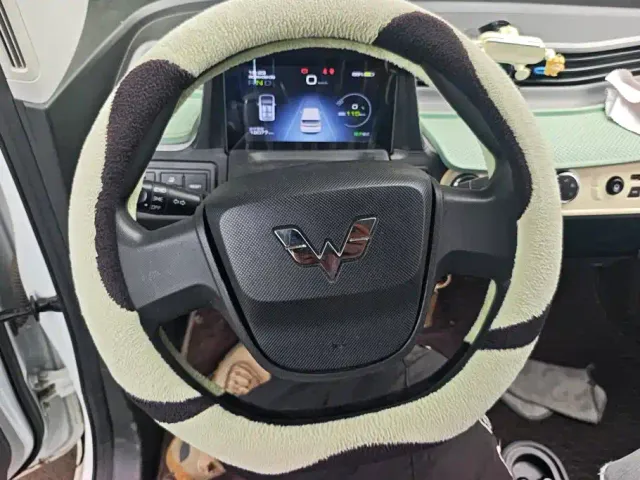 Wuling Hongguang Mini EV — Фото автомобиля 15