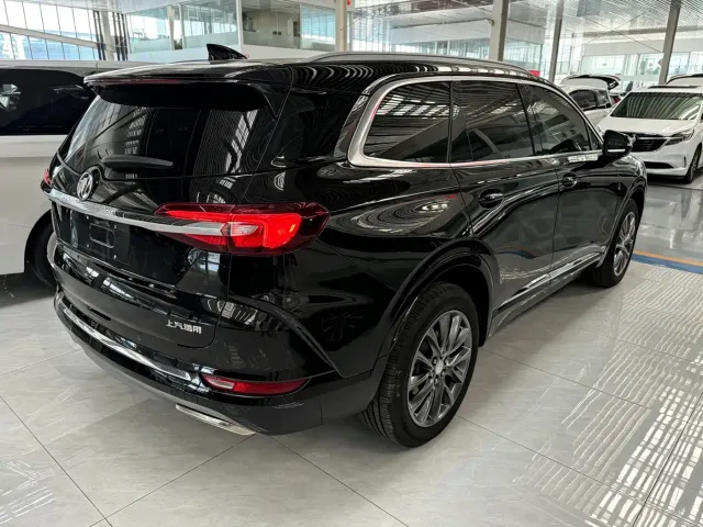 Buick Enclave — Фото автомобиля 18