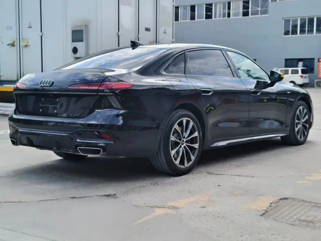 Audi A6L — Фото автомобиля 13
