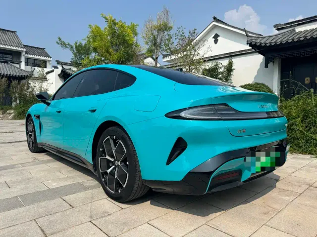 Xiaomi SU7 — Фото автомобиля 12