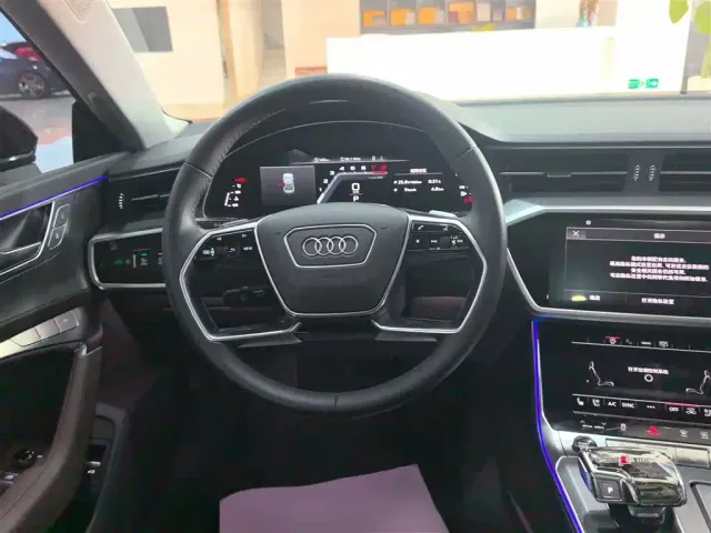 Audi A7L — Фото автомобиля 10