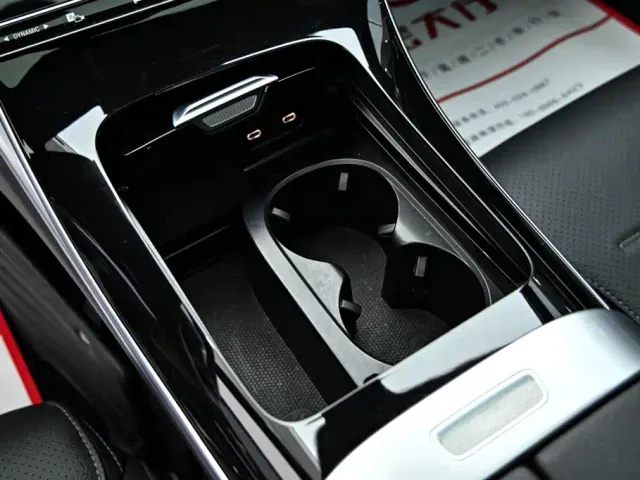 Mercedes-Benz C-Class — Фото автомобиля 18