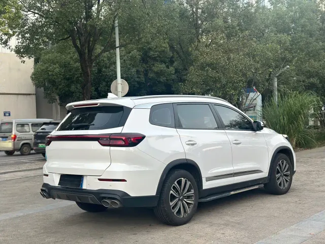 Chery Tiggo 8 — Фото автомобиля 7