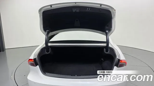 Hyundai Grandeur (New) Hybrid — Фото автомобиля 26