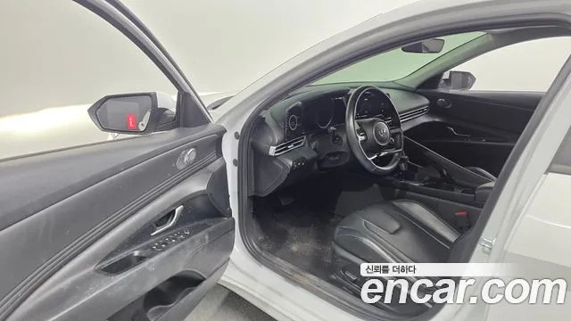 Hyundai Avante CN7 — Фото автомобиля 10