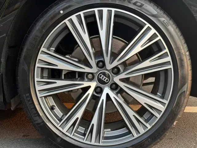 Audi A6L — Фото автомобиля 19