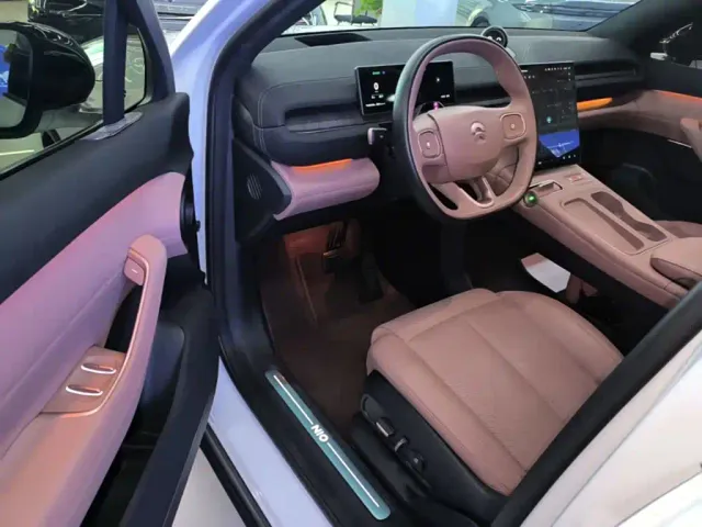 Nio EC6 — Фото автомобиля 15