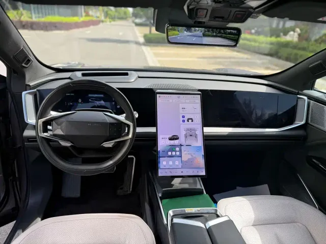HiPhi HiPhi Y 2023 560km Pioneer Edition — Фото автомобиля 5