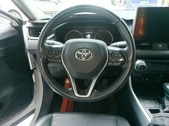 Toyota Wildlander — Фото автомобиля 10