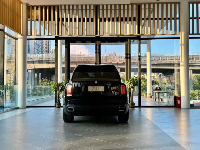 Rolls-Royce Cullinan — Фото автомобиля 5