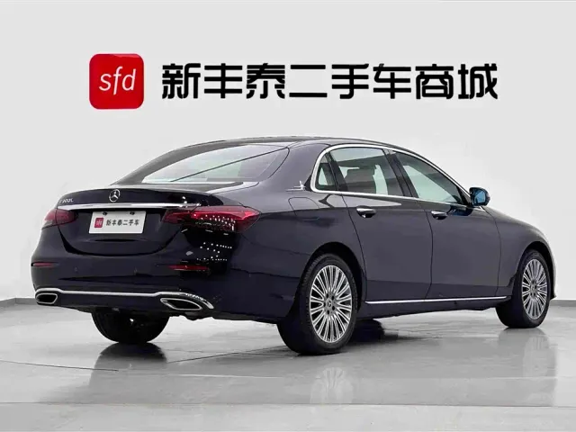 Mercedes-Benz E-Class — Фото автомобиля 5