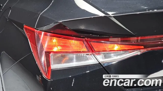 Hyundai AVANTE Avante (CN7) — Фото автомобиля 23