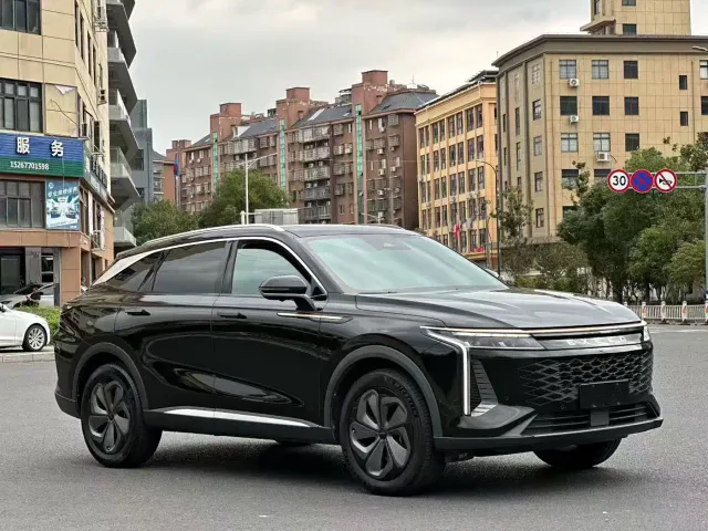 Exeed RX — Фото автомобиля 2