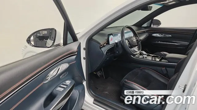Genesis GV70 — Фото автомобиля 18