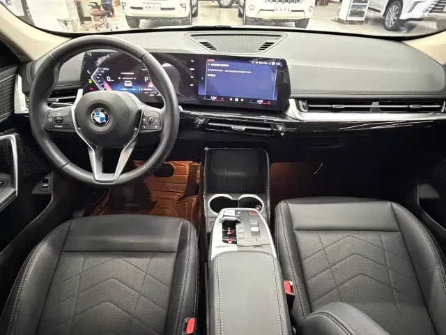 BMW X1 — Фото автомобиля 7