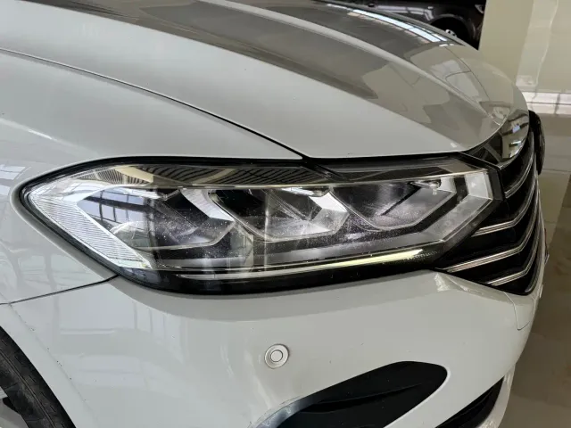 Volkswagen Lavida — Фото автомобиля 9