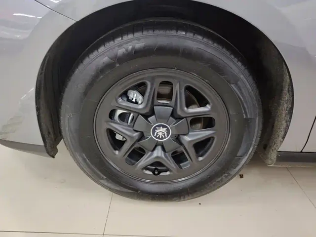 BYD Qin PLUS — Фото автомобиля 22