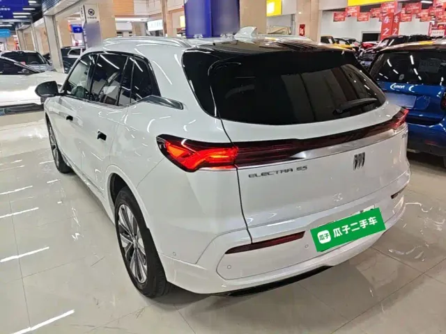 Buick E5 — Фото автомобиля 22