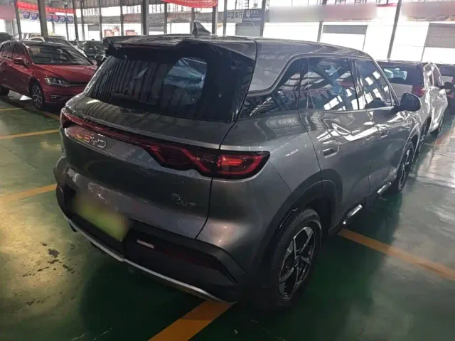 BYD Yuan UP 2024 301KM Leading Edition — Фото автомобиля 6