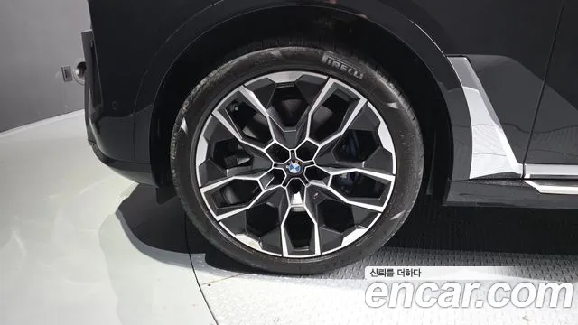BMW X7 — Фото автомобиля 4