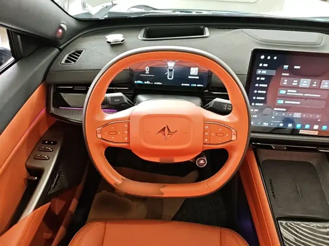 Dongfeng Yipai eπ007 2024 Extended Range 200 Ruyi Edition — Фото автомобиля 10