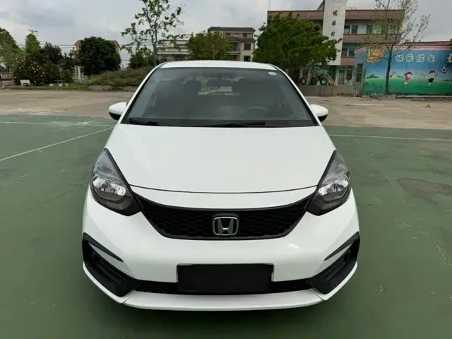 Honda Fit — Фото автомобиля 2