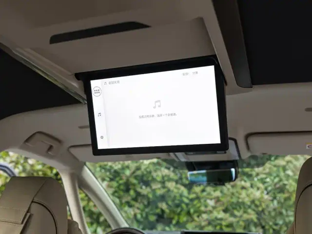 Toyota Alphard — Фото автомобиля 23