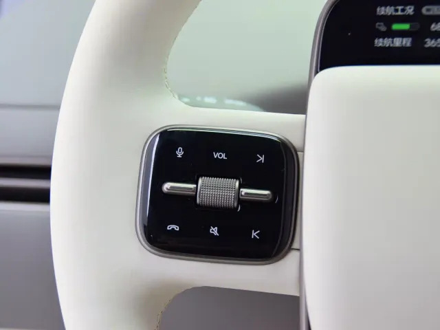 Li Auto i6 — Фото автомобиля 9