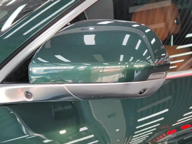 Li Auto L8 — Фото автомобиля 13