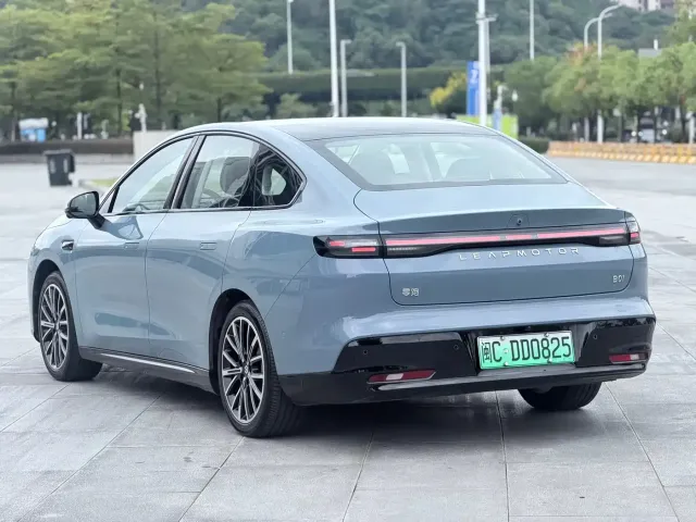 Leapmotor Leapmotor B01 2026 550 LiDAR Edition — Фото автомобиля 6