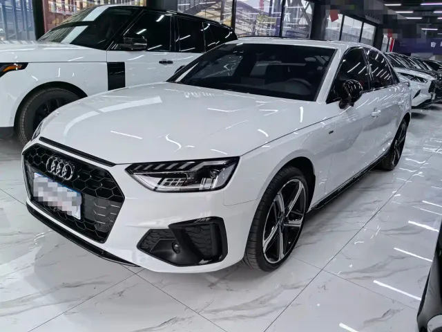 Фотография автомобиля — Audi A4L