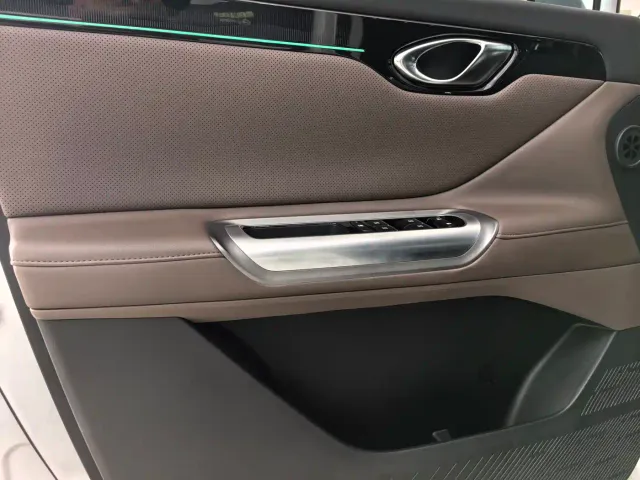 GAC Trumpchi E8 — Фото автомобиля 6