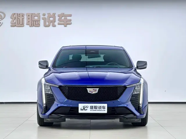 Cadillac CT5 — Фото автомобиля 2