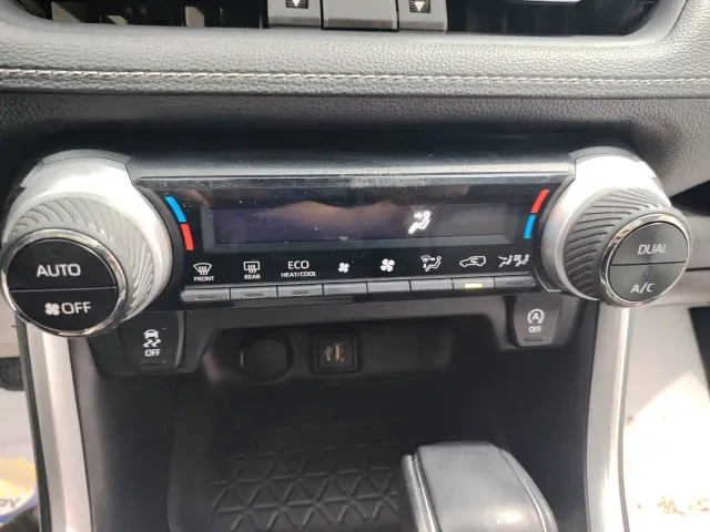 Toyota Wildlander — Фото автомобиля 11