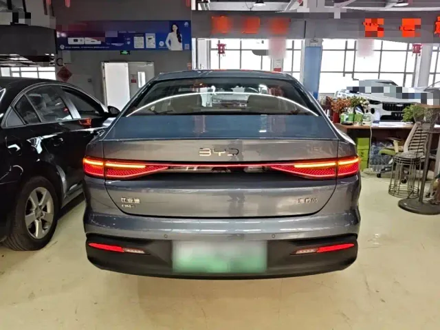 BYD Seal 05 DM-i — Фото автомобиля 5