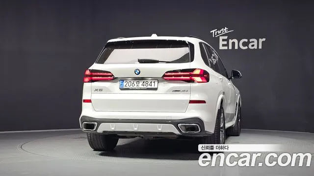 BMW X5 — Фото автомобиля 3