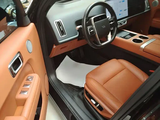 Li Auto L7 — Фото автомобиля 14