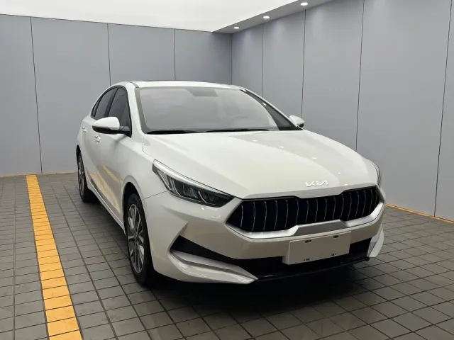 Kia K3 — Фото автомобиля 3