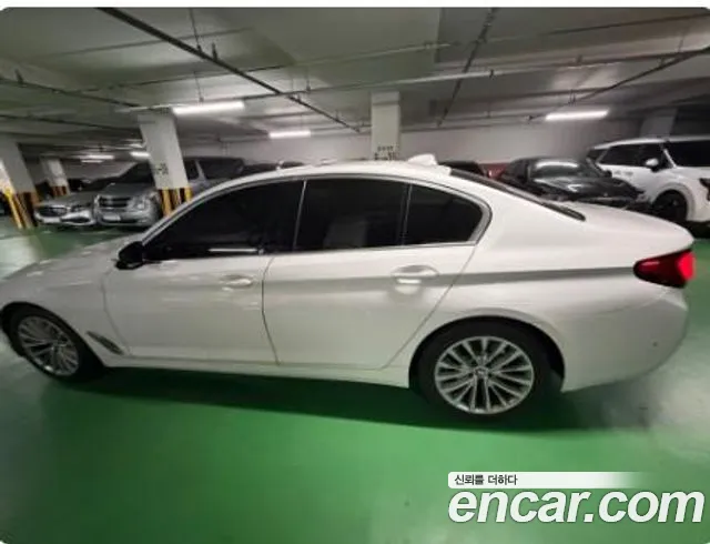 BMW 5 Series G30 — Фото автомобиля 3