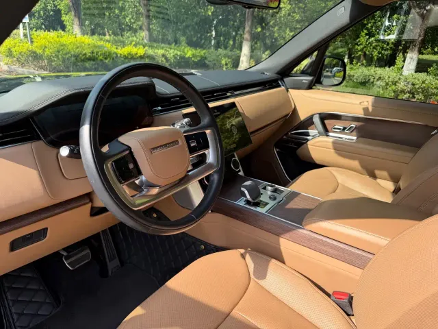 Land Rover Range Rover — Фото автомобиля 3