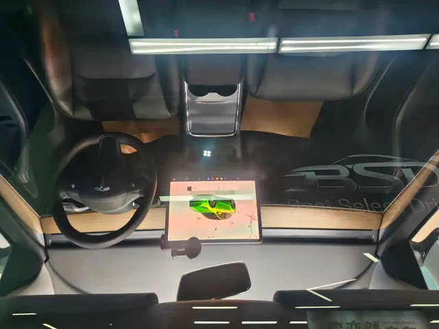 Tesla Model Y — Фото автомобиля 8